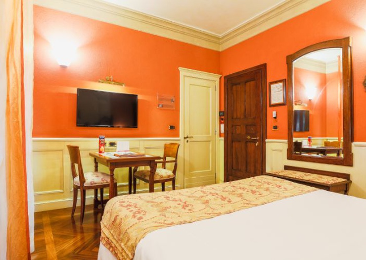 Camera doppia deluxe con terrazzo Art Hotel Commercianti Bologna Camera doppia deluxe con terrazzo Art Hotel Commercianti Bologna