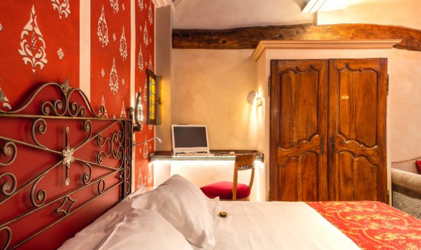 Junior suite deluxe Art Hotel Commercianti Bologna Junior suite deluxe Art Hotel Commercianti Bologna