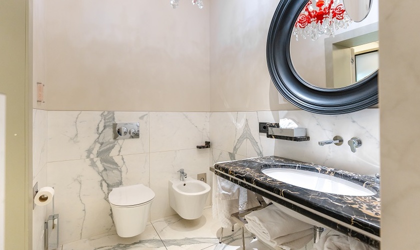 Luxury apartments Art Hotel Commercianti Bologna Luxury apartments Art Hotel Commercianti Bologna