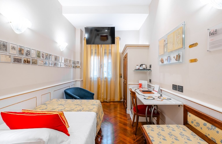 Camera singola Art Hotel Commercianti Bologna Camera singola Art Hotel Commercianti Bologna