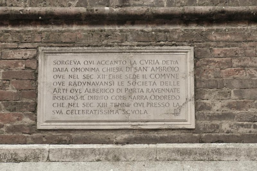 I templari, antichi documenti del catasto e l’insegna dell’osteria Art Hotel Commercianti Bologna I templari, antichi documenti del catasto e l’insegna dell’osteria Art Hotel Commercianti Bologna