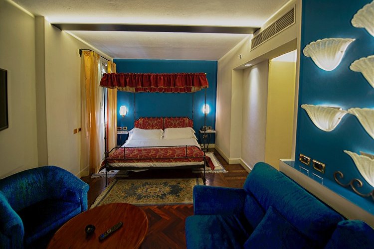 Junior suite Art Hotel Commercianti Bologna Junior suite Art Hotel Commercianti Bologna