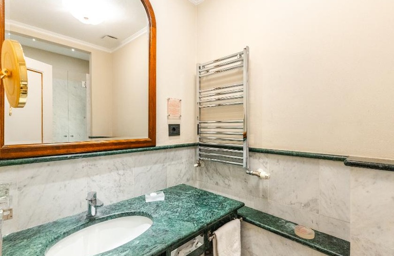 Camera doppia classic Art Hotel Commercianti Bologna Camera doppia classic Art Hotel Commercianti Bologna