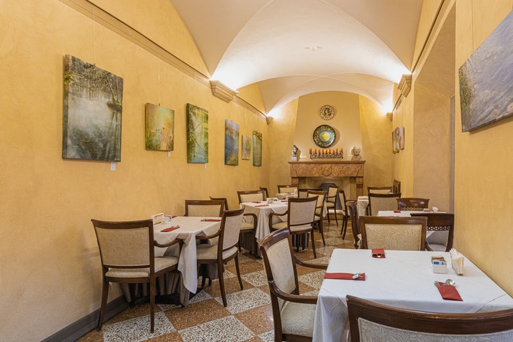 L’arte nell’arte: le mostre dell’art hotel commercianti Art Hotel Commercianti Bologna L’arte nell’arte: le mostre dell’art hotel commercianti Art Hotel Commercianti Bologna