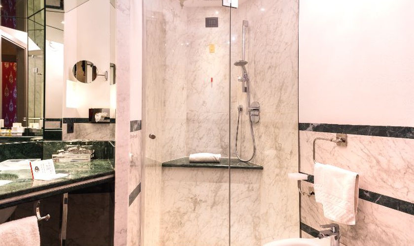 Junior suite deluxe Art Hotel Commercianti Bologna Junior suite deluxe Art Hotel Commercianti Bologna