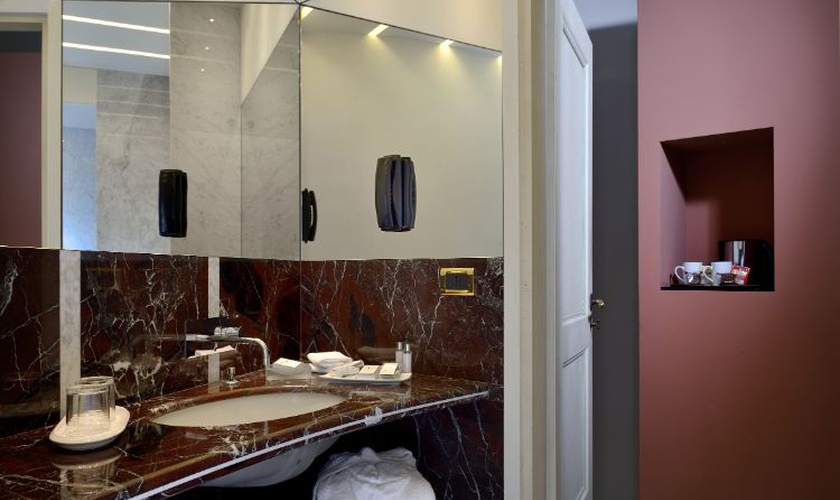 Junior suite deluxe Art Hotel Commercianti Bologna Junior suite deluxe Art Hotel Commercianti Bologna