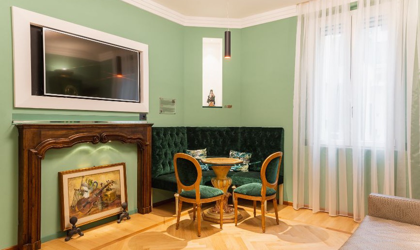 Luxury apartments battibecco  Art Hotel Commercianti Bologna