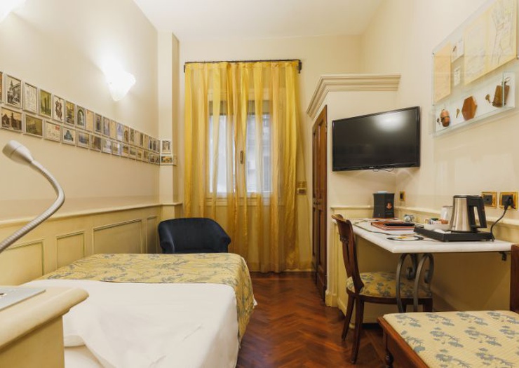 Camera singola Art Hotel Commercianti Bologna Camera singola Art Hotel Commercianti Bologna