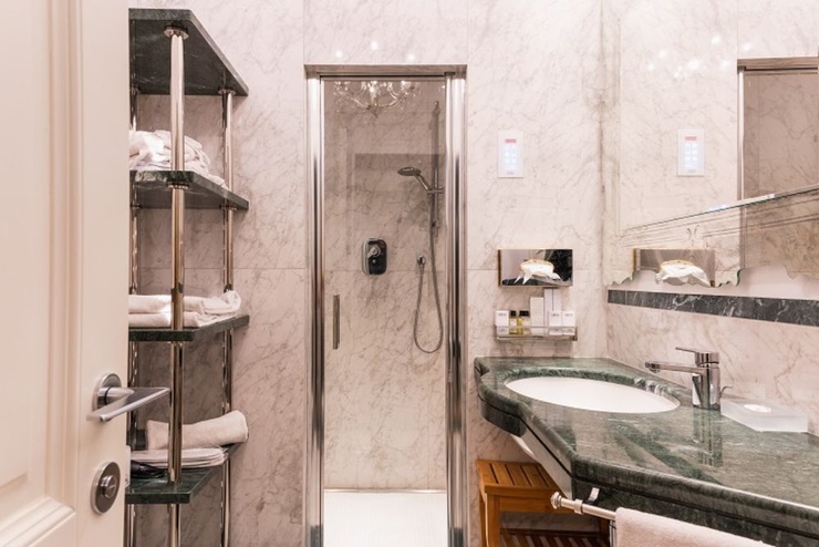 Luxury apartments battibecco Art Hotel Commercianti Bologna Luxury apartments battibecco Art Hotel Commercianti Bologna