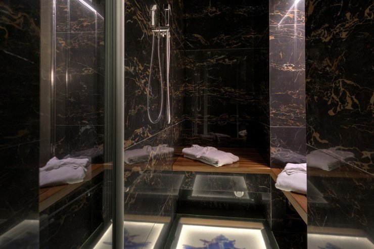 Luxury apartments art hotel commercianti bologna Luxury apartments art hotel commercianti bologna