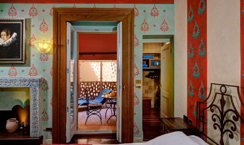 Junior suite deluxe Art Hotel Commercianti Bologna Junior suite deluxe Art Hotel Commercianti Bologna