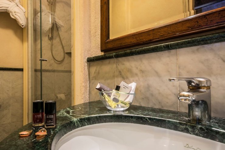 Camera doppia classic art hotel commercianti bologna Camera doppia classic art hotel commercianti bologna