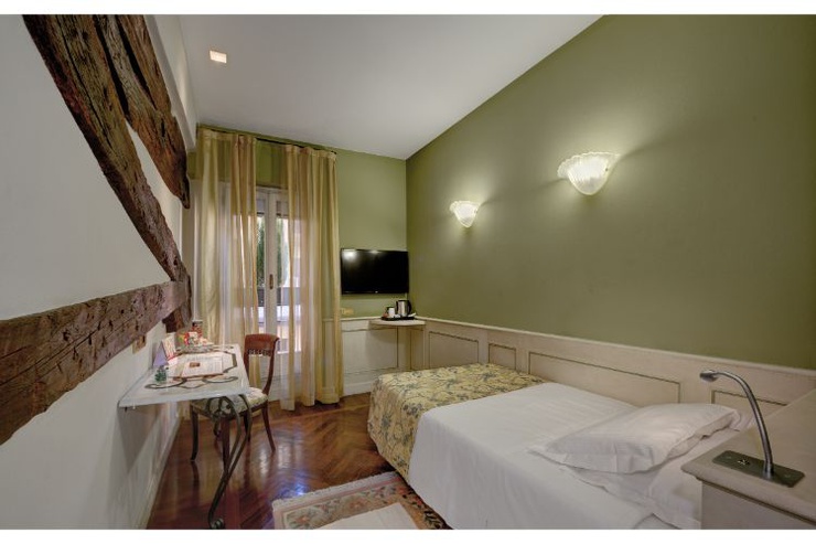 Camera singola Art Hotel Commercianti Bologna Camera singola Art Hotel Commercianti Bologna