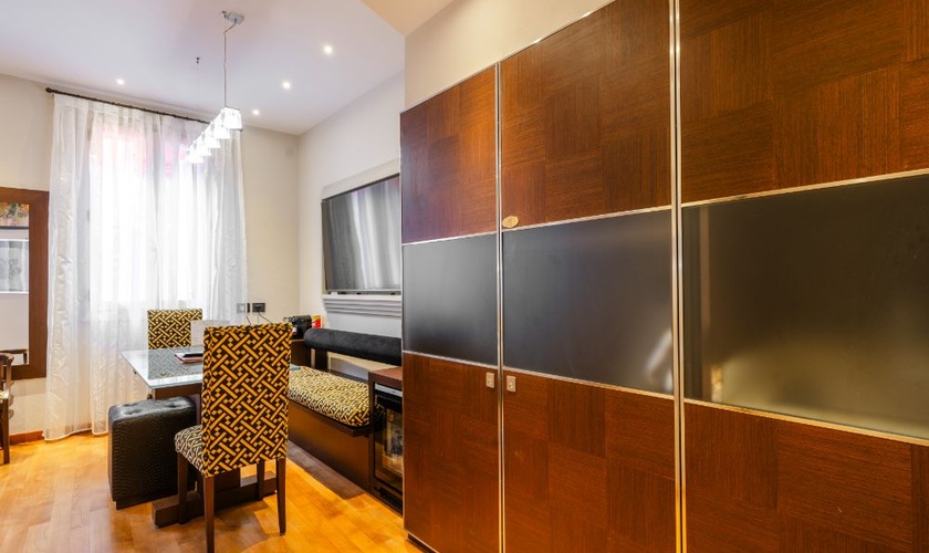 Appartamento art studio Art Hotel Commercianti Bologna Appartamento art studio Art Hotel Commercianti Bologna