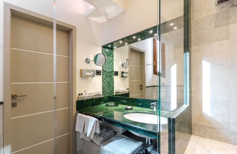 Suite Art Hotel Commercianti Bologna Suite Art Hotel Commercianti Bologna