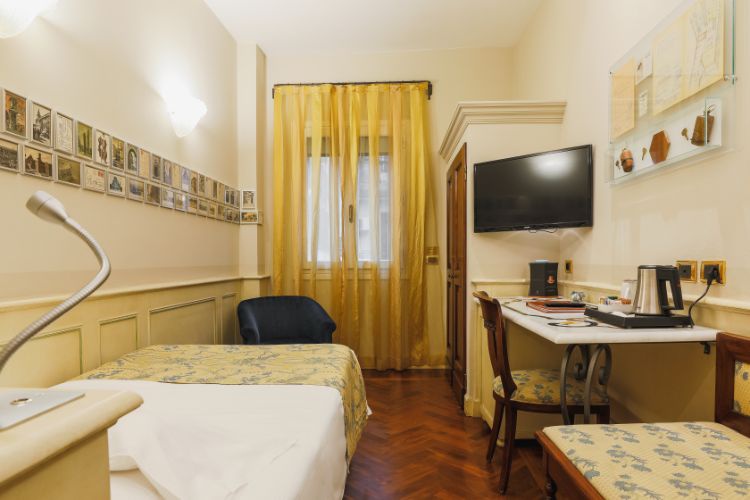 Camera singola Art Hotel Commercianti Bologna Camera singola Art Hotel Commercianti Bologna