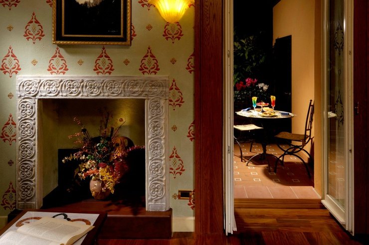 Junior suite deluxe art hotel commercianti bologna Junior suite deluxe art hotel commercianti bologna