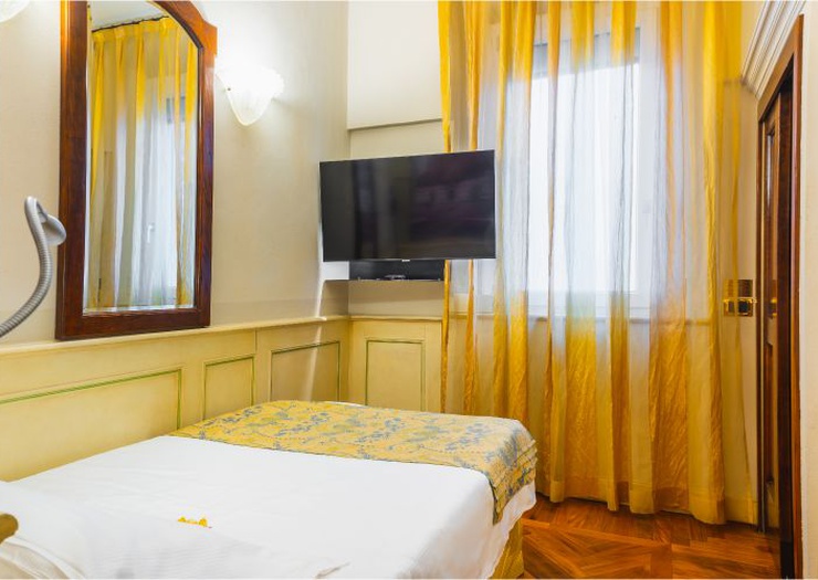 Camera singola Art Hotel Commercianti Bologna Camera singola Art Hotel Commercianti Bologna