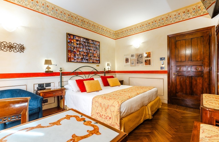 Camera doppia deluxe con terrazzo Art Hotel Commercianti Bologna Camera doppia deluxe con terrazzo Art Hotel Commercianti Bologna